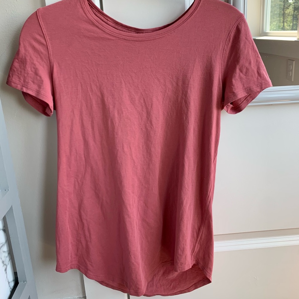 ❌SOLD❌NWOT LULULEMON pink/mauve shirt